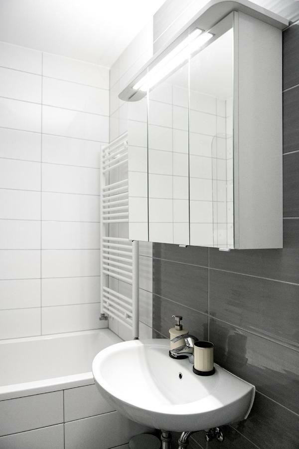 Sauna - Flexible Selfcheckins 6 - Zagreb - Garage - Electric Vehicle Ccharger - Loggia - New - Luxury - Apartments Repinc 6 Eksteriør billede