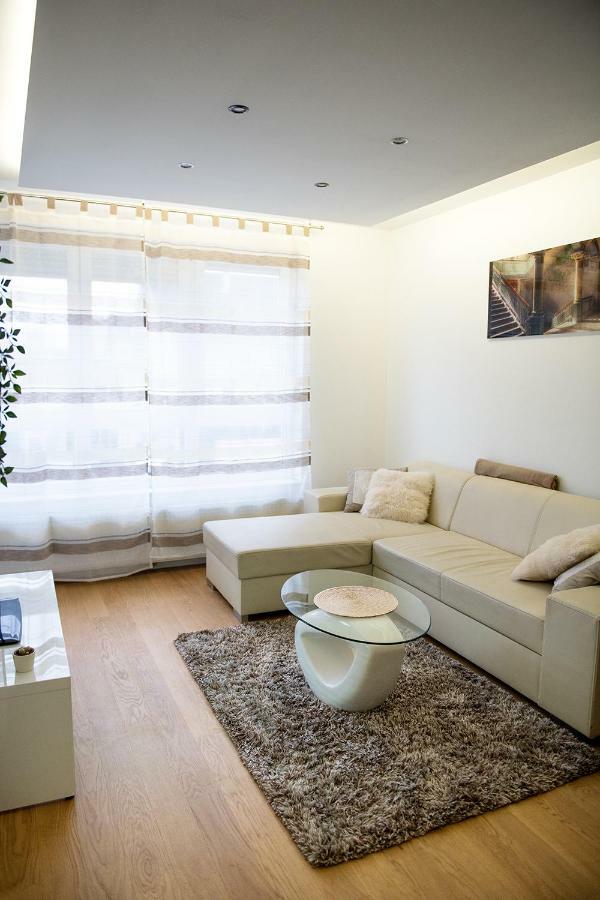 Sauna - Flexible Selfcheckins 6 - Zagreb - Garage - Electric Vehicle Ccharger - Loggia - New - Luxury - Apartments Repinc 6 Eksteriør billede
